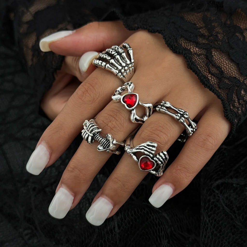 2 Styles Gothic Halloween Creative Skull Red Heart Rhinestone Open Rings Women Vintage Silver Color Finger Ring Jewelry