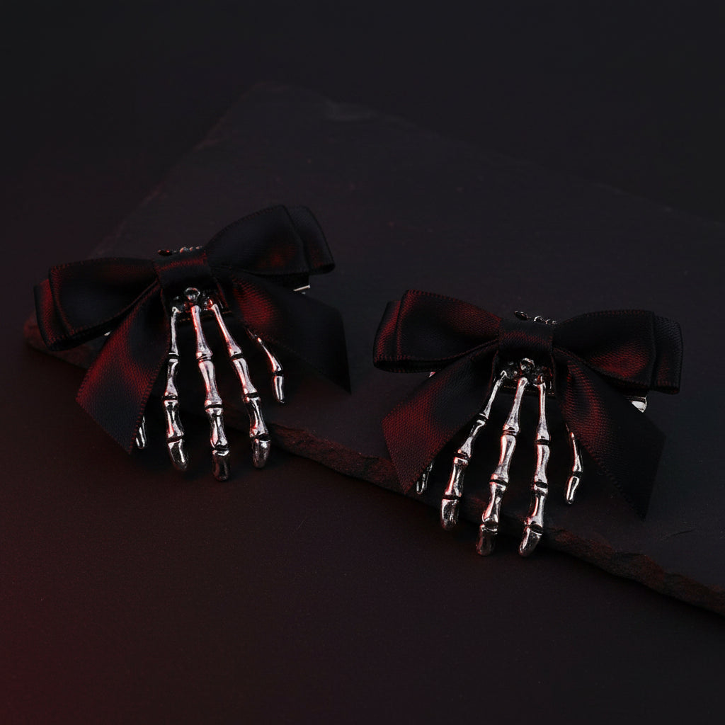 2Pcs Skeleton Hair Clip Claw Skeleton Hand Hair Clip Bone Clips Spooky Skull Goth Hair Clips Halloween Hair Accessories for Women Girls, Pack of 2